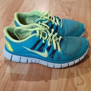 Nike Freerun Sneakers